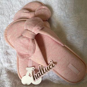Halluci Slippers